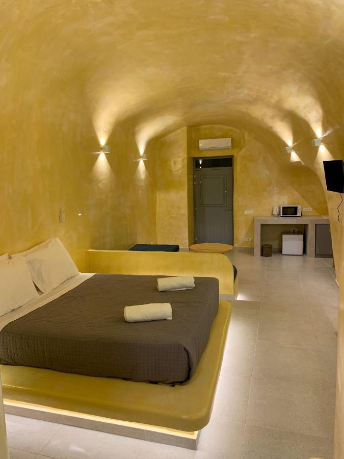 M Residence Santorini Conelia Cave Fira  Exterior photo